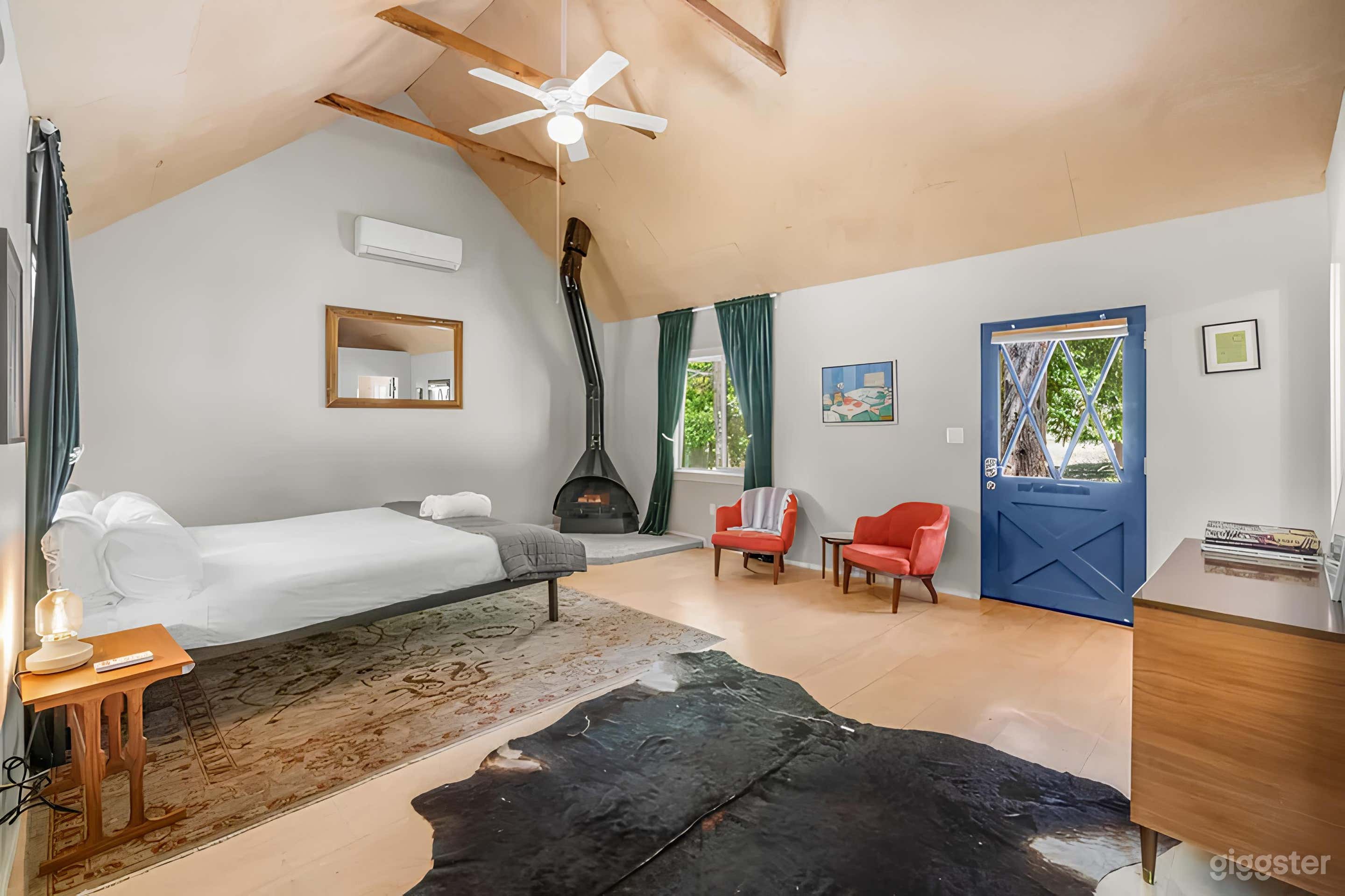 Spacious Cabin 7 Photo 2