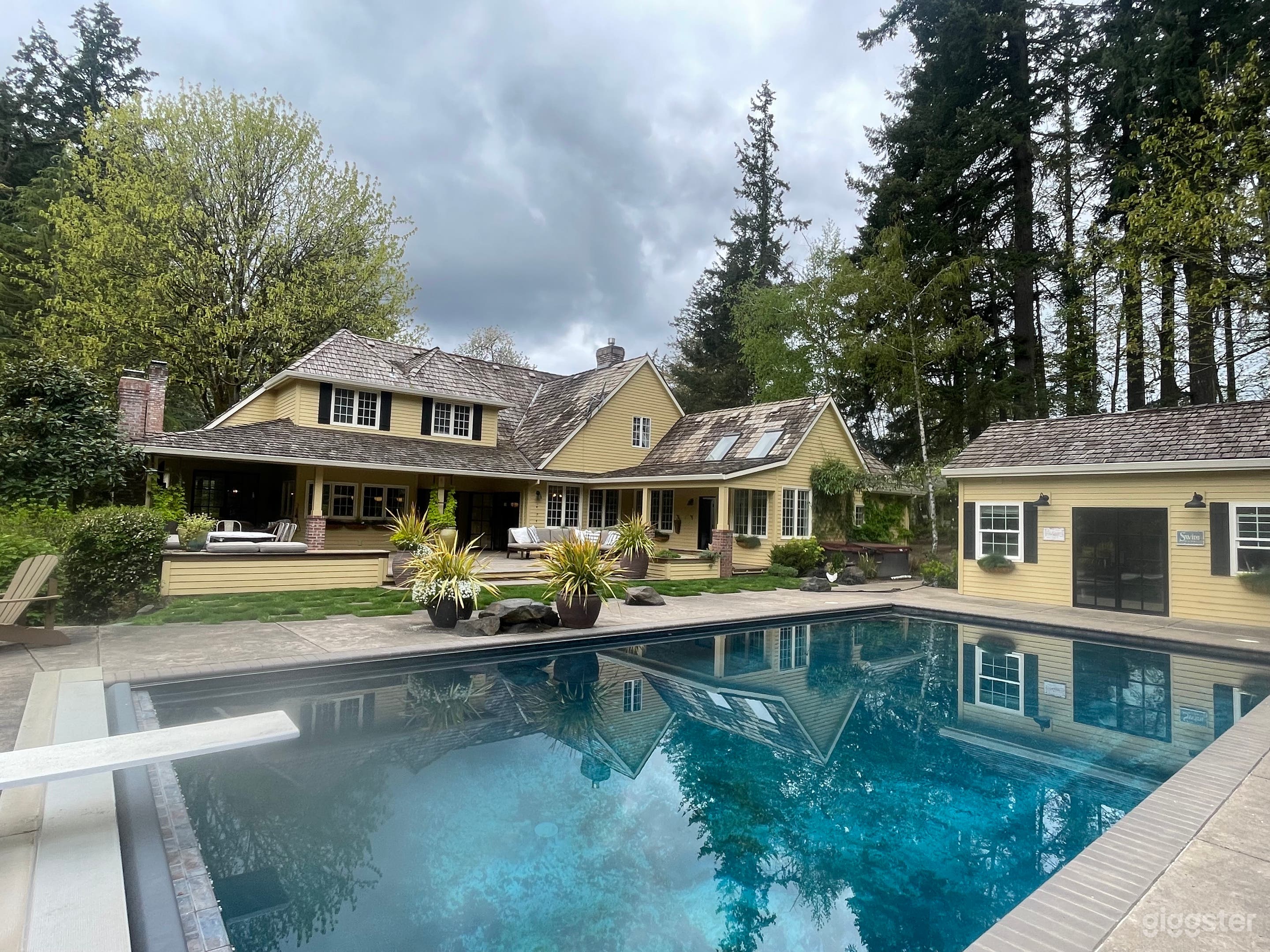 View of house &amp; pool