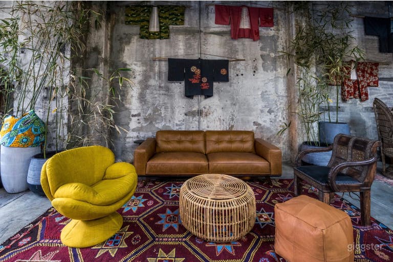  Unique 3080 SQ FT Warehouse Space in OTR 