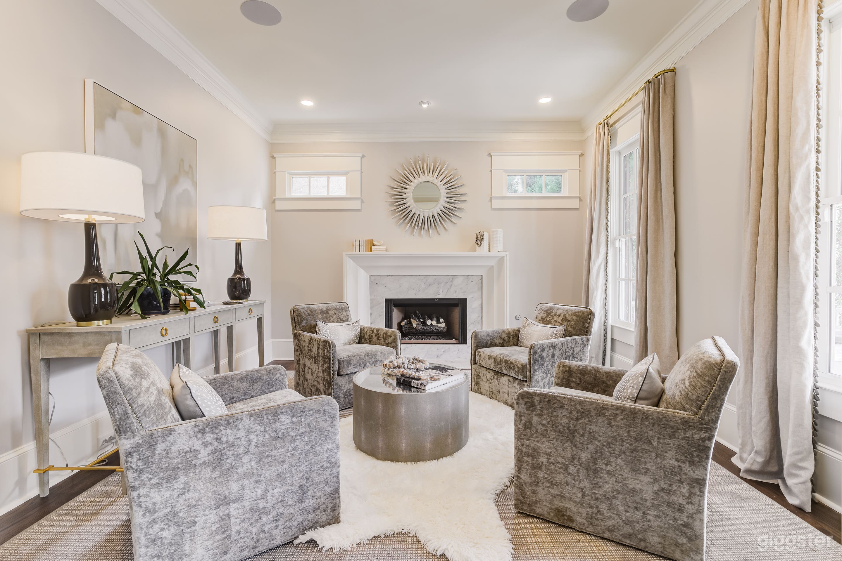 Beautiful Southern Style Traditional Home  Photo 2