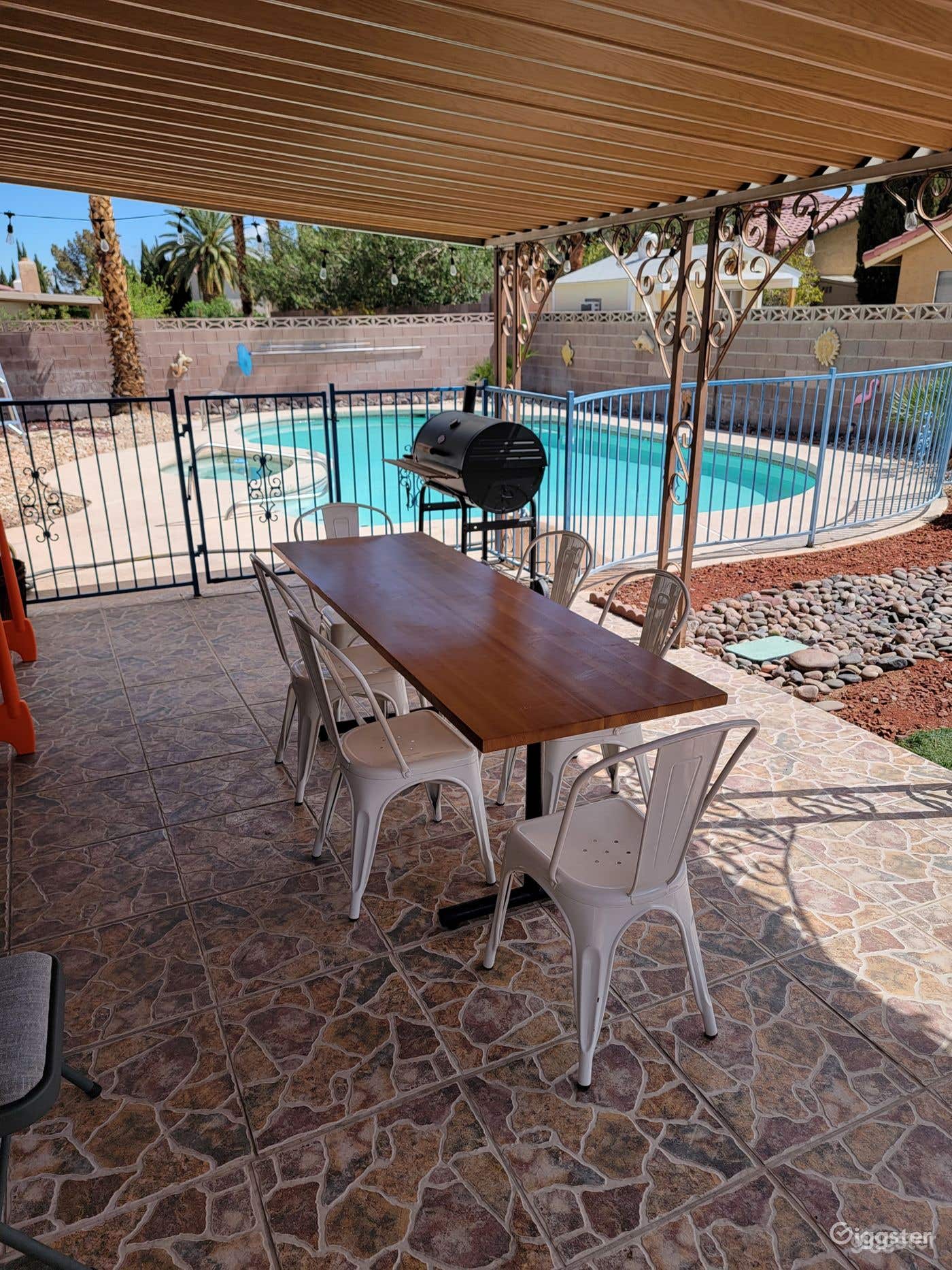 Las Vegas Poolside Paradise: Ideal for Productions &amp; Photoshoots (Up to 10 Guests) Photo 4