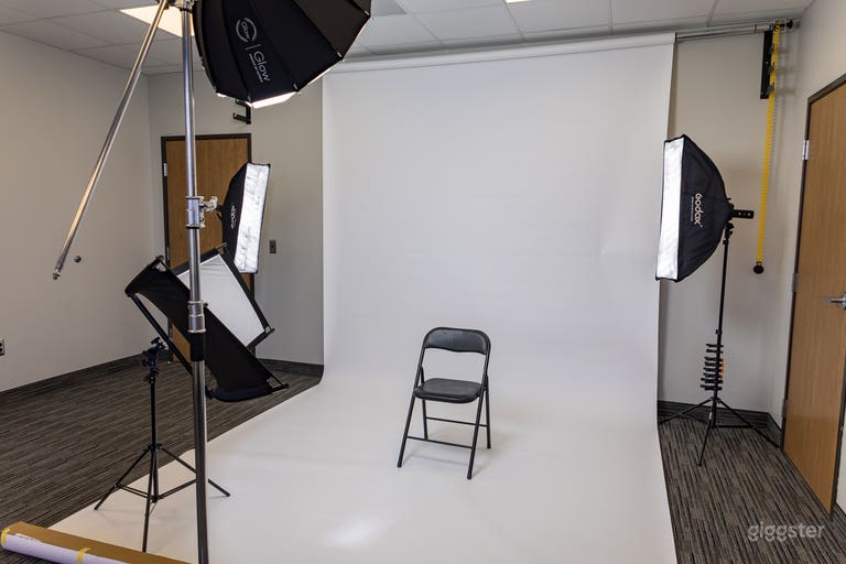  Estudio Fotográfico Vibrante con Luz Natural 