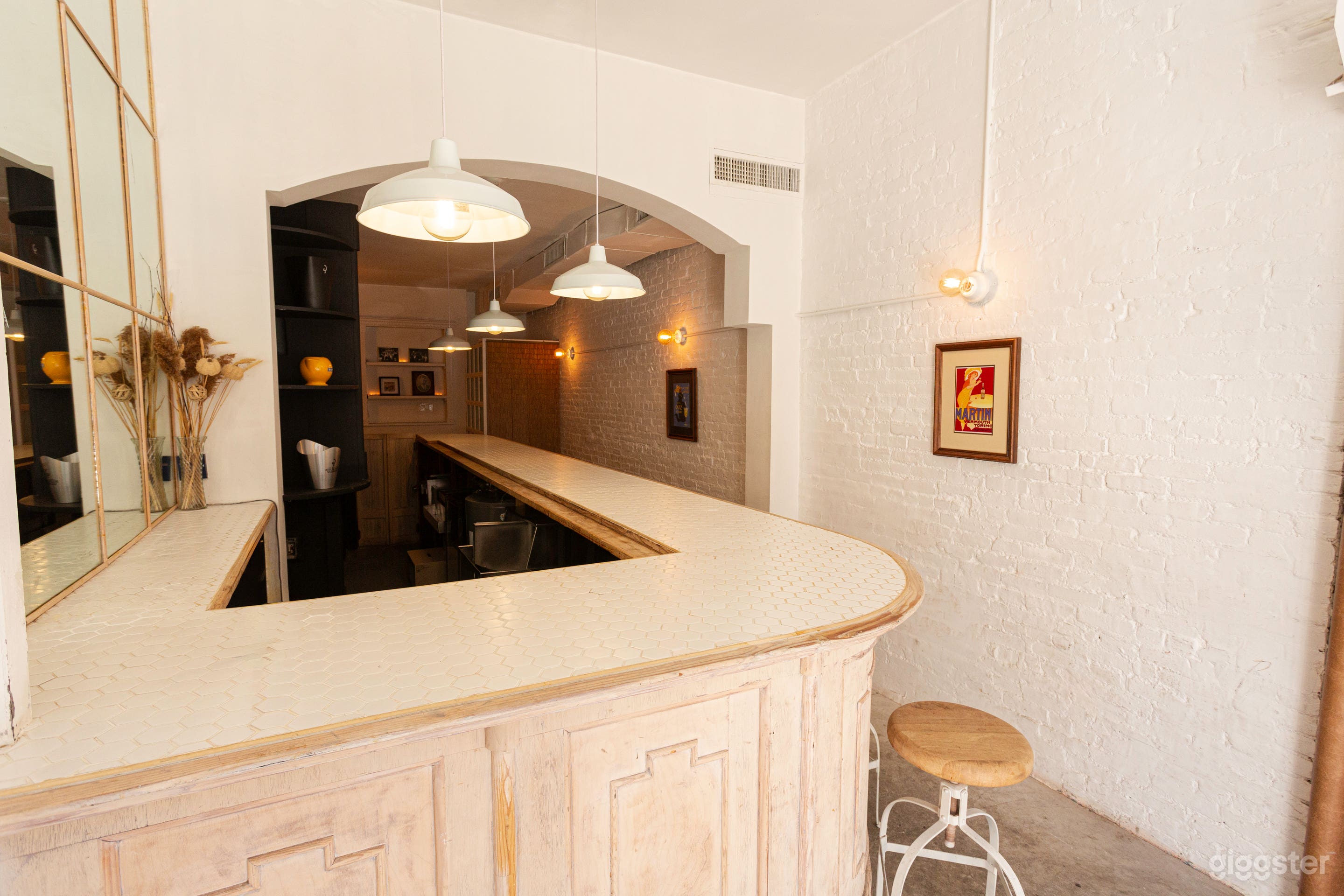 Cozy Hidden Downtown Gem Photo 4