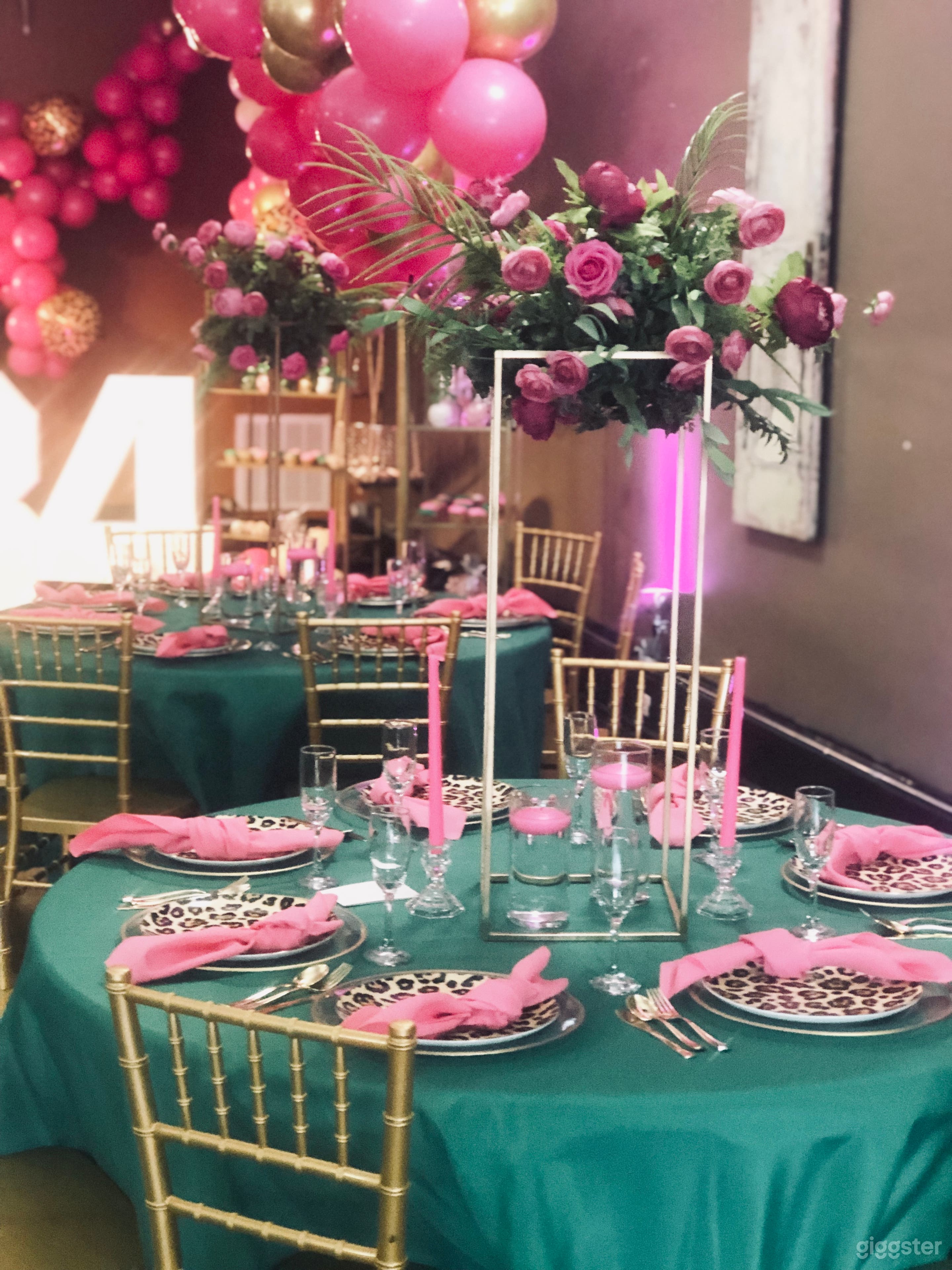 Soho is perfect for intimate dinner parties