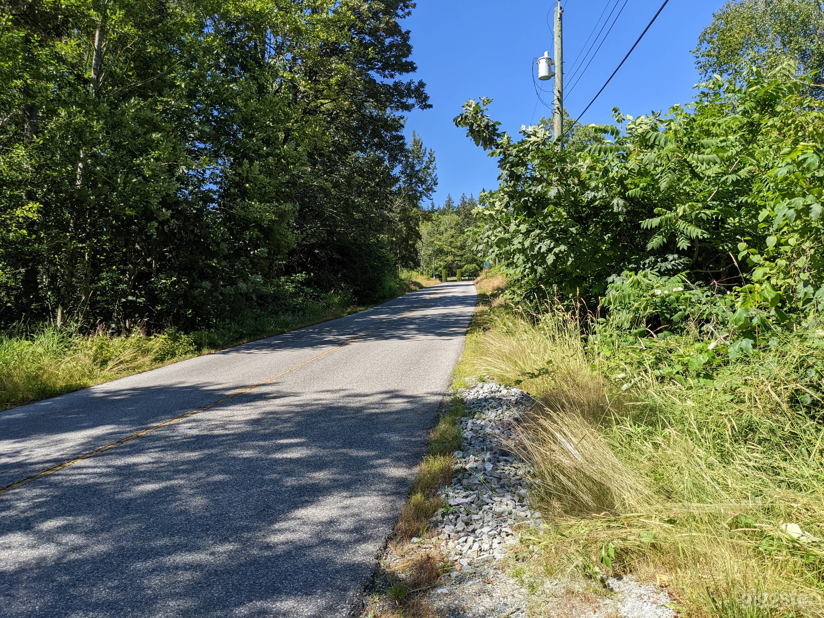 Access; 266 street looking north