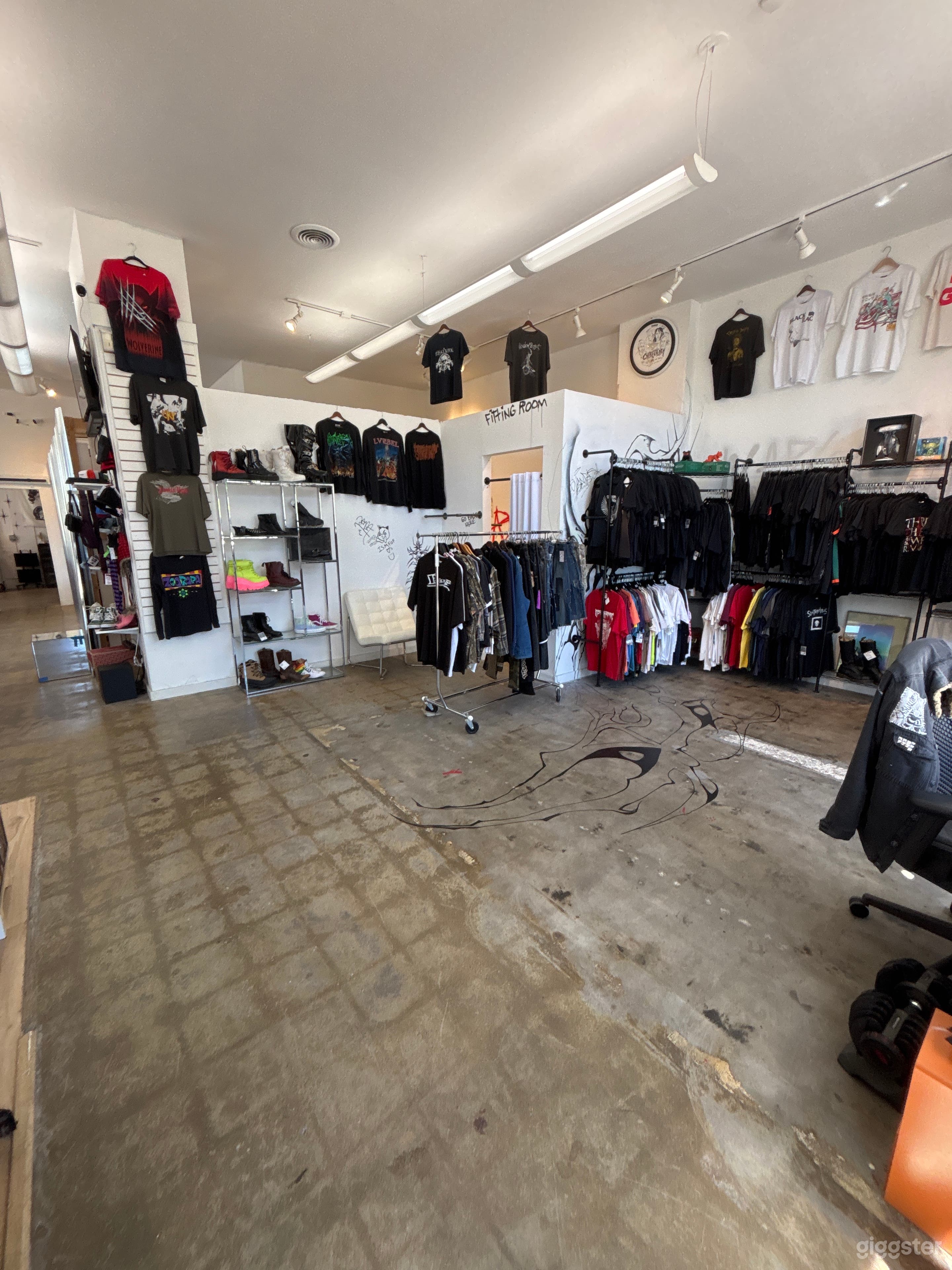 All-in-one Vintage store Photo 4