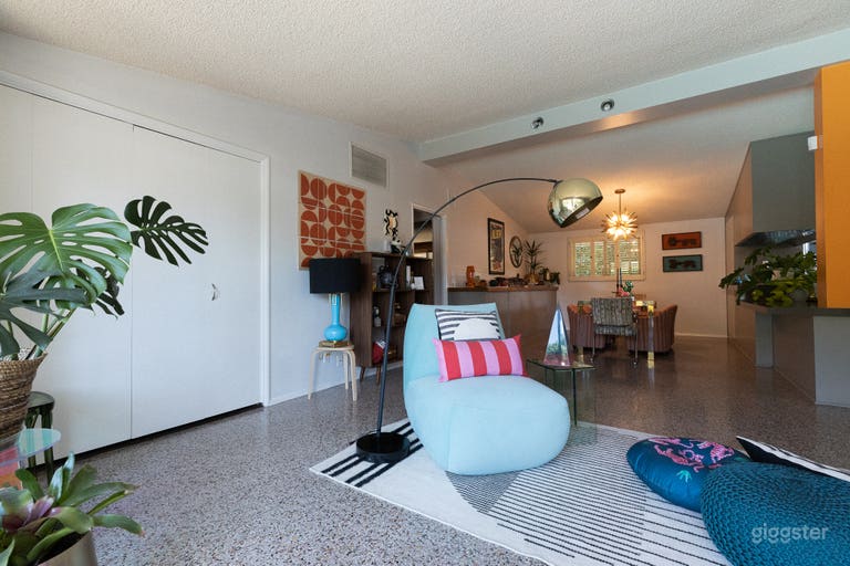  Second sitting area in main room. 