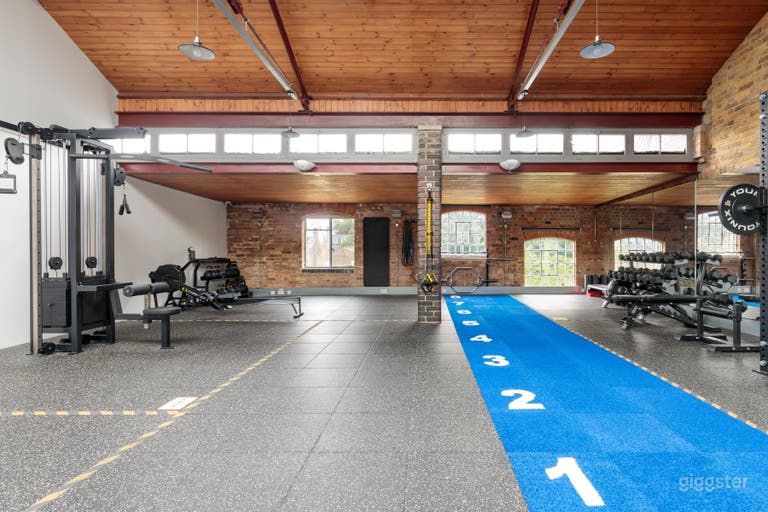  Gym to hire​,​ great for filming & photo shoots 
