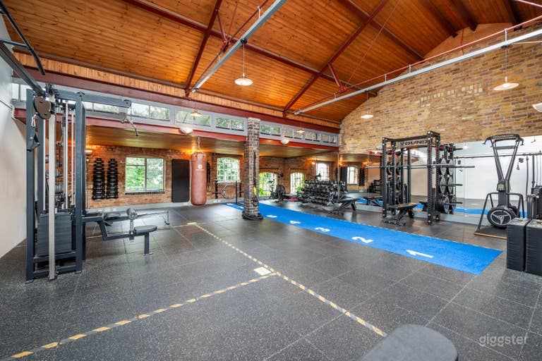  Gym to hire​,​ great for filming & photo shoots 