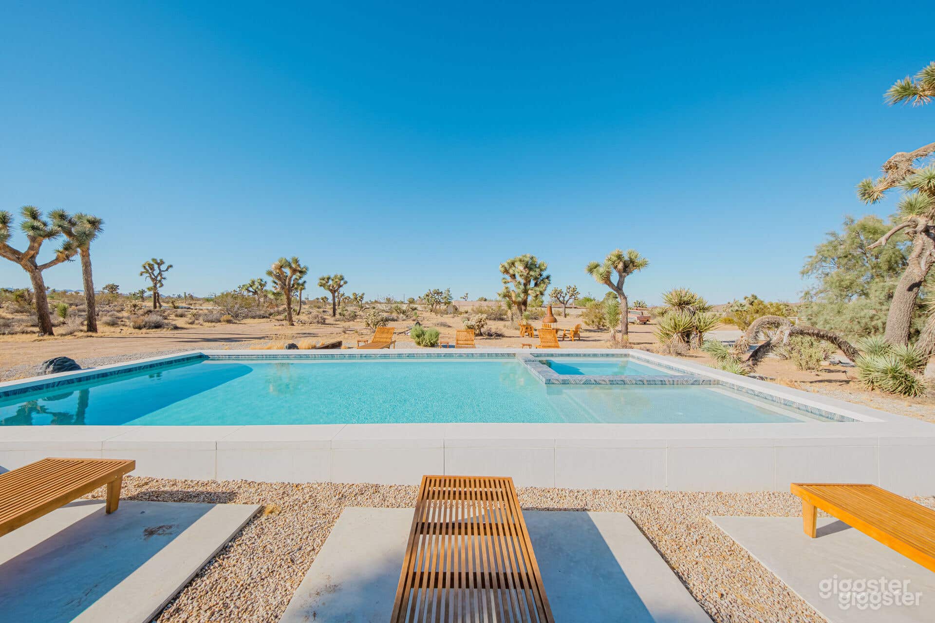 DESERT DREAMSCAPE SLEEK OUTDOOR POOL Photo 1