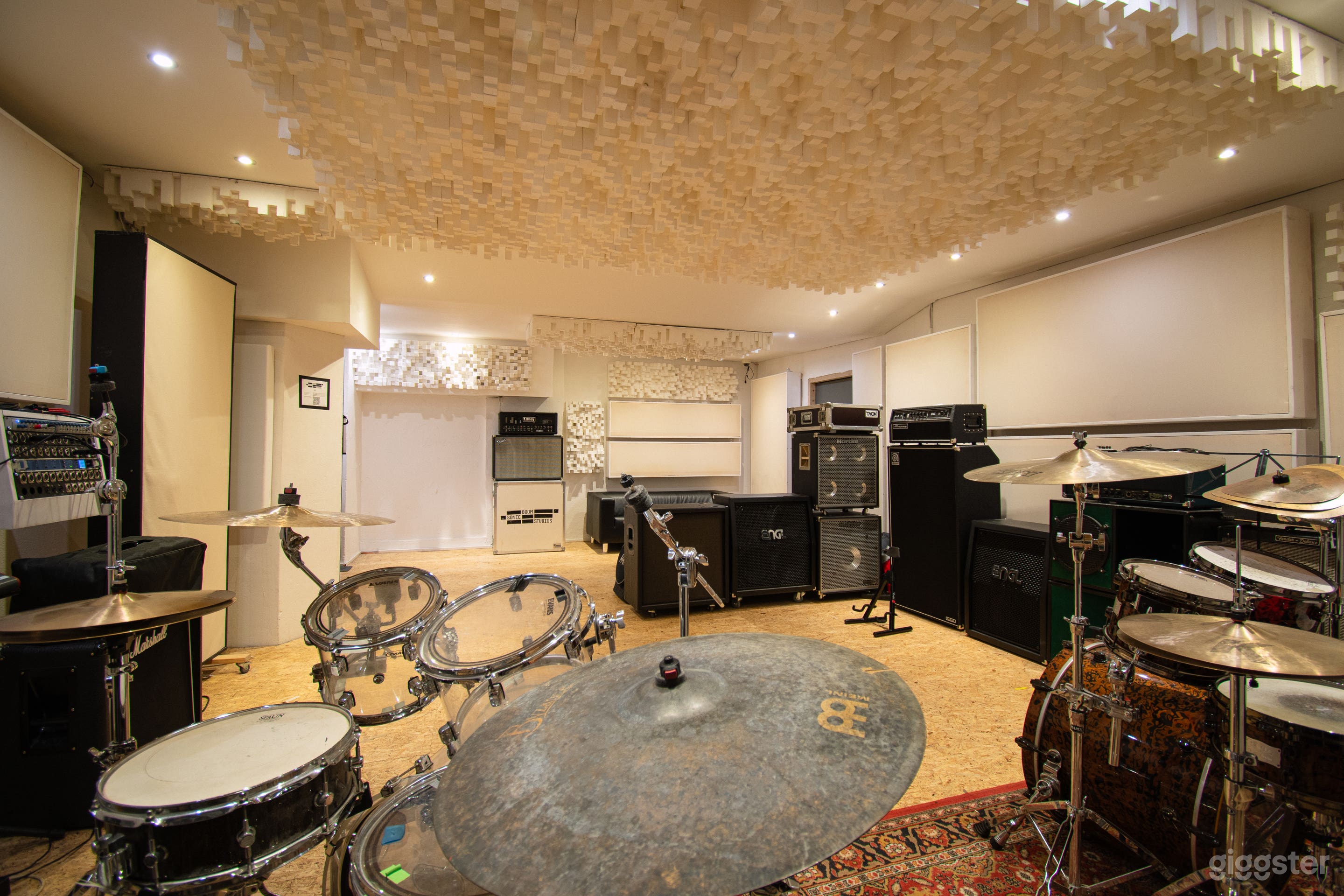 Modern Recording & Rehearsal Studio with Flexible Setup Photo 1