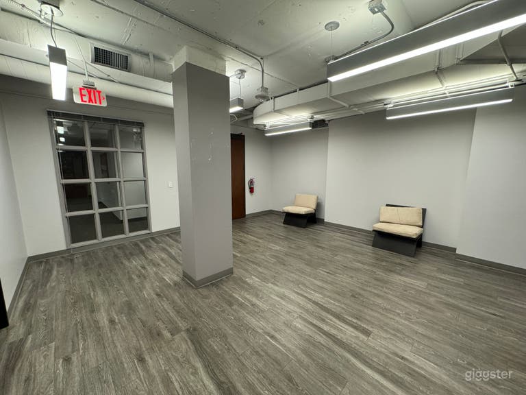  Reception / Waiting Room  