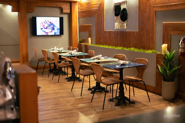  Stylish Mexican Restaurant in Toronto 