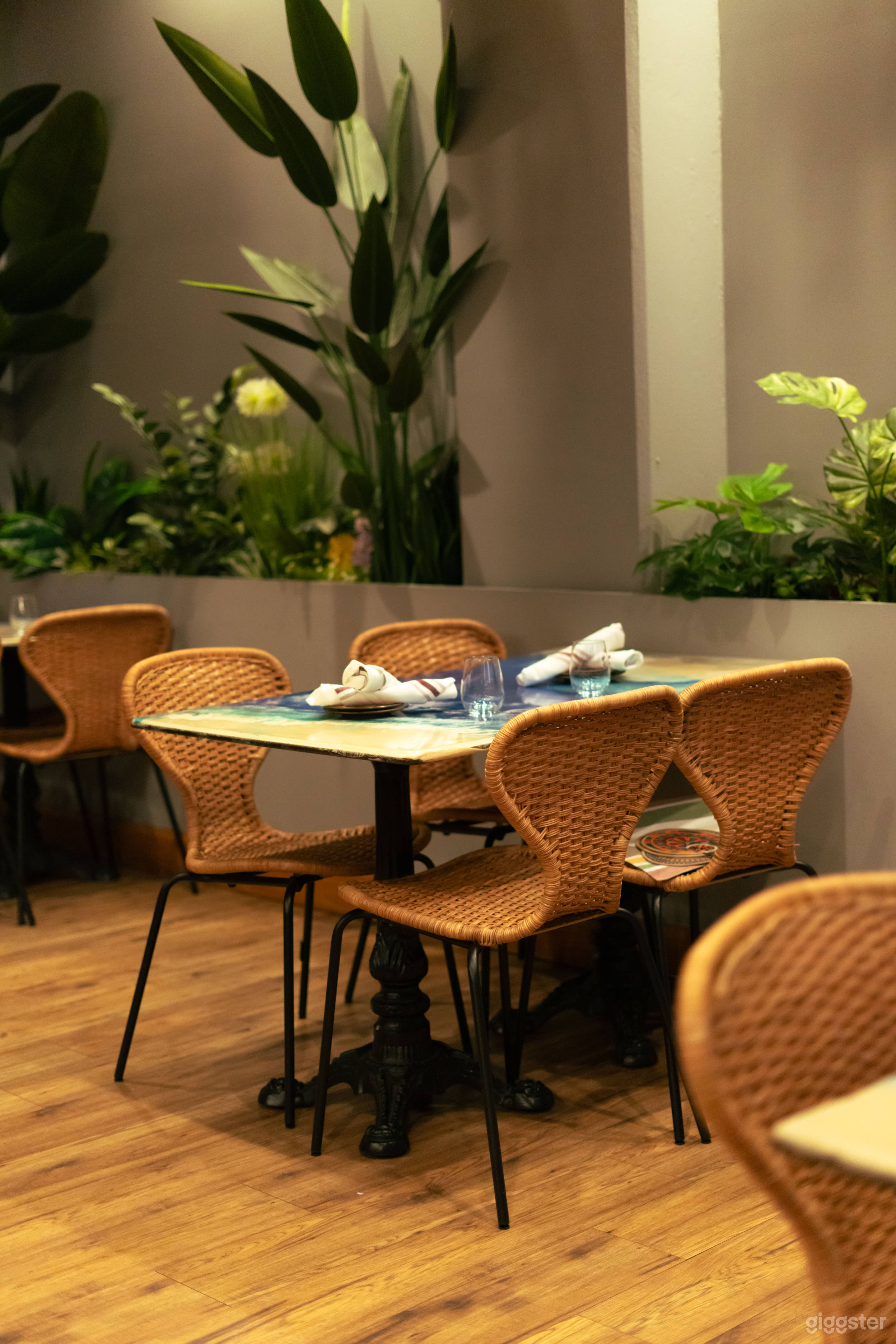 Stylish Mexican Restaurant in Toronto Photo 3