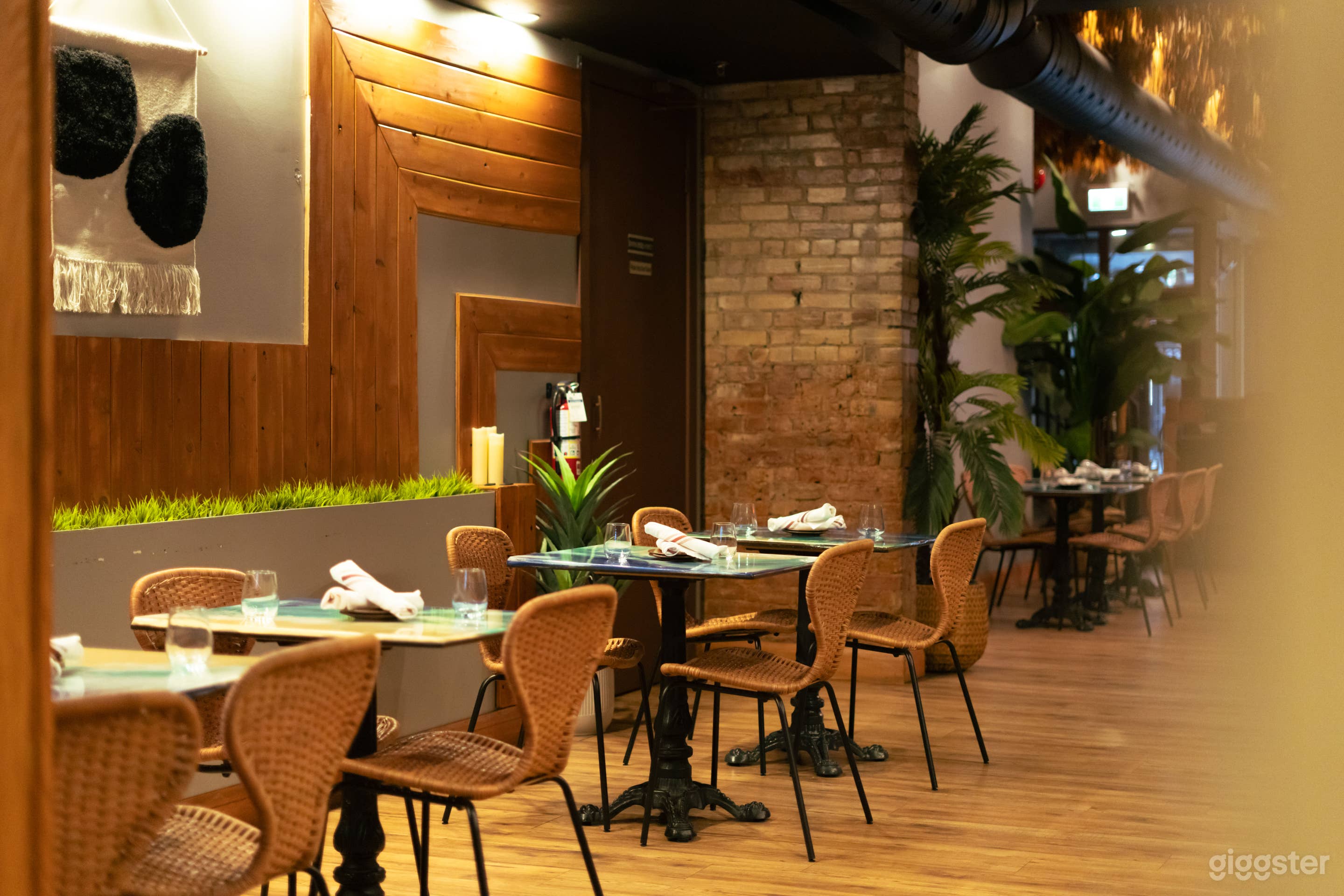 Stylish Mexican Restaurant in Toronto Photo 1