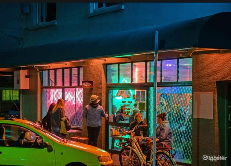  ¡Espacio abierto ecléctico y colorido para alquilar! 