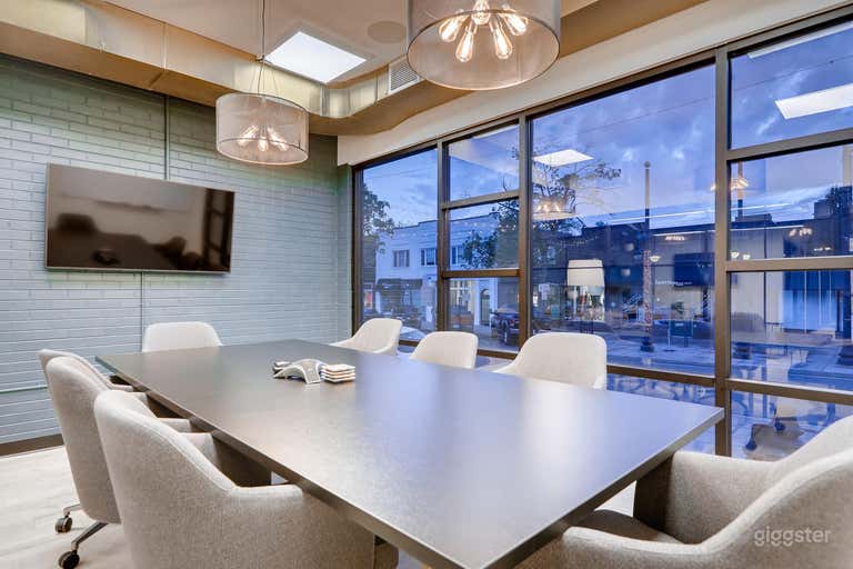  Two Charlies Conference Room (Main Level) 