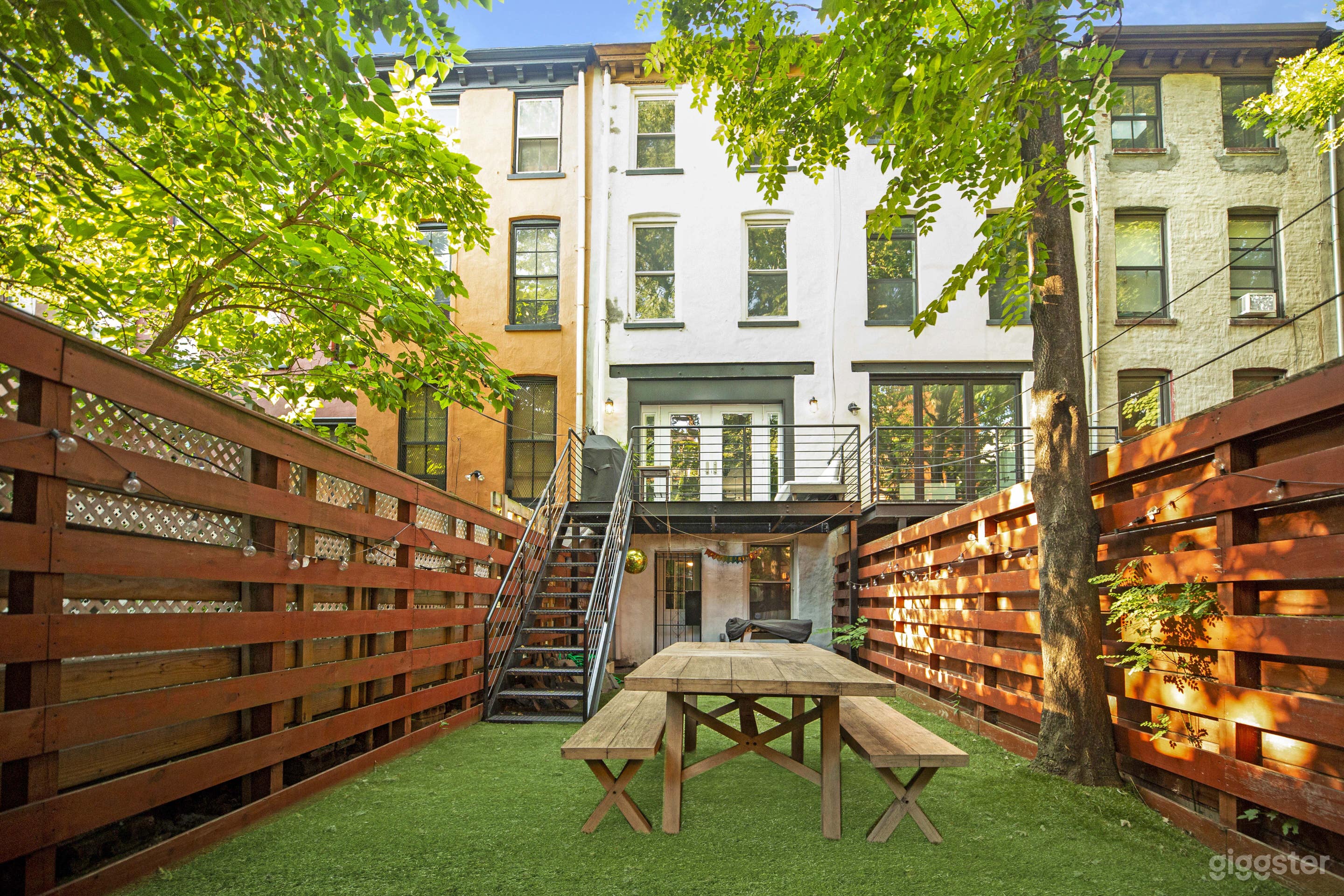 3,800 sq./ft. vivacious bohême 4-story brownstone  Photo 4