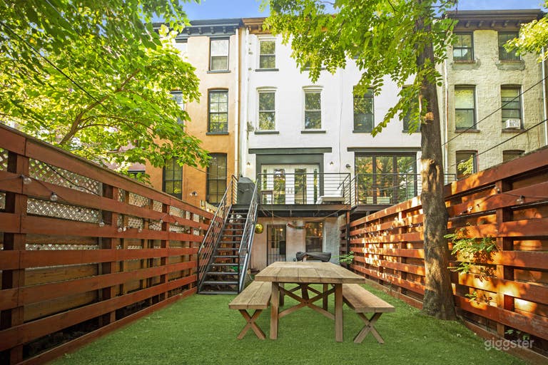  3,800 sq./ft. vivacious bohême 4-story brownstone  