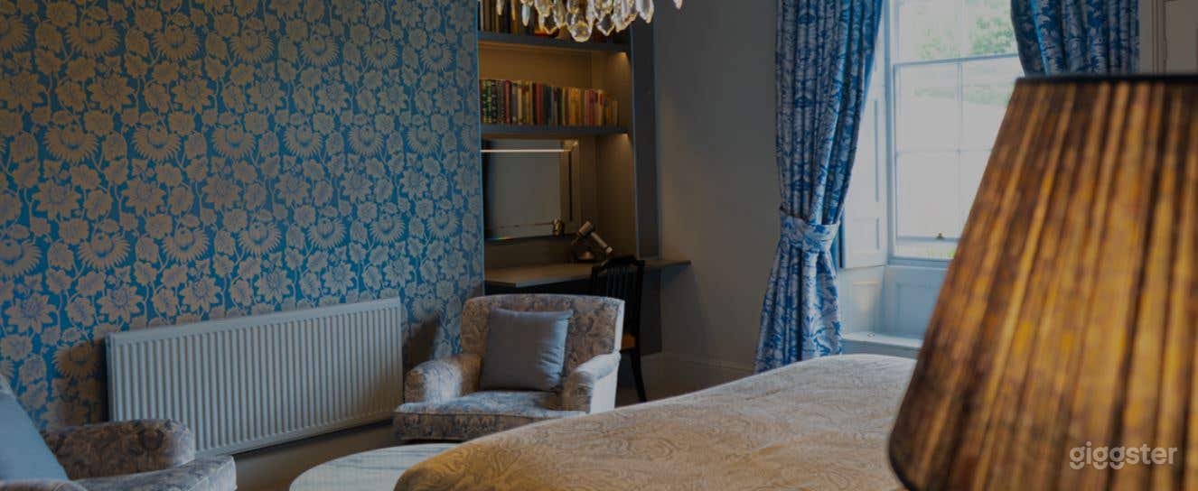 The Roomy Room with a Touchy-Feely Type Photo 2