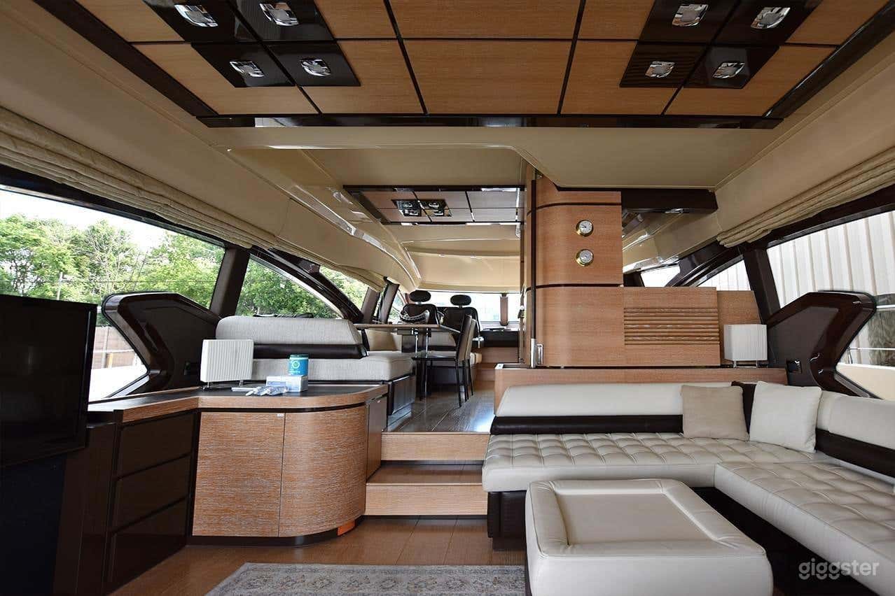 70' AZIMUT YACHT FLY | WHITE Photo 3