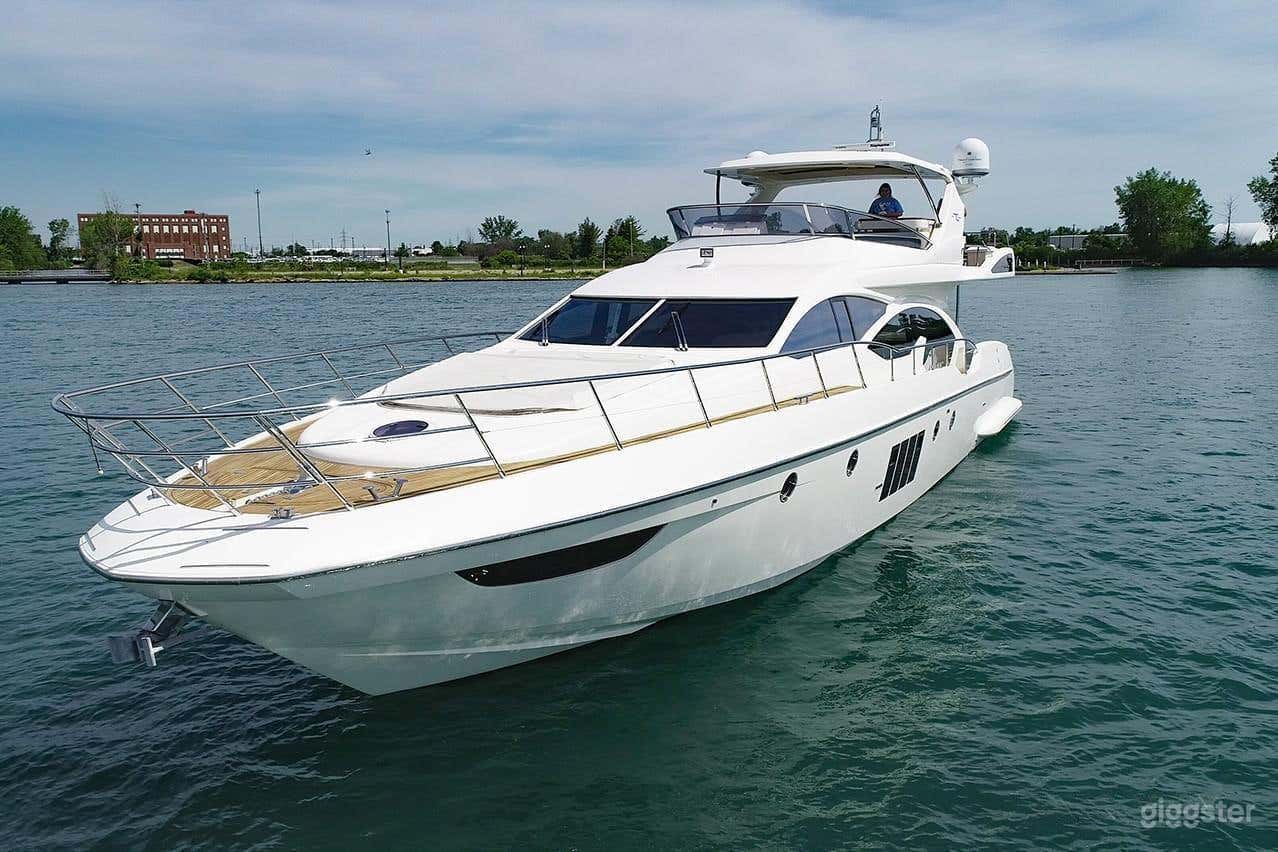 70' AZIMUT YACHT FLY | WHITE Photo 2