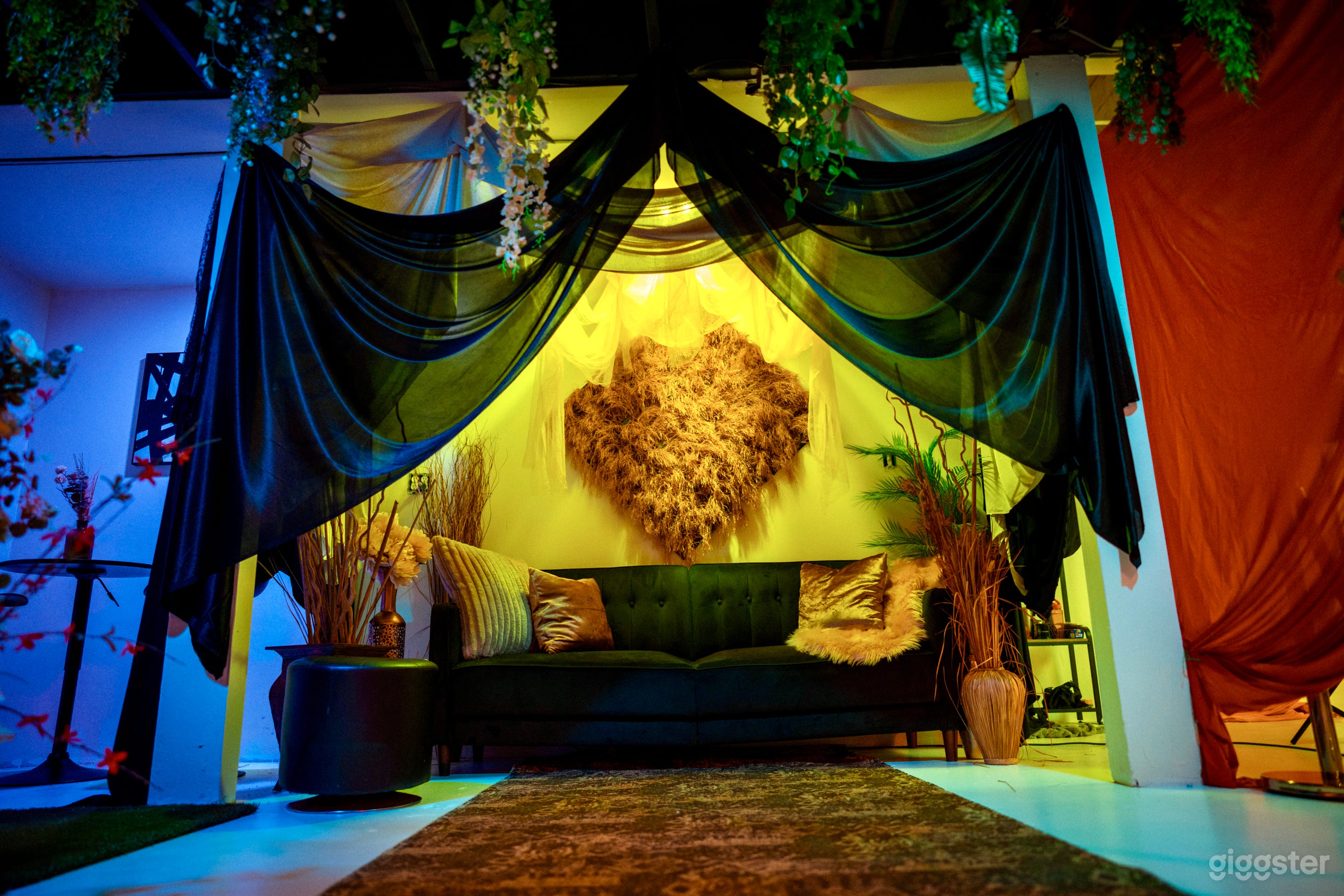 Unique  multimedia location in Clinton Photo 1