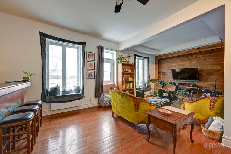  Cozy, Creative + Customizable Spacious Studio 