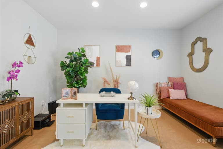  Modern, Stylish Townhome in West Oakland 