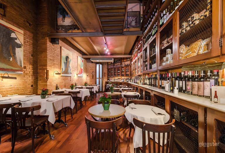  Elegant Restaurant with Wine Cellar 