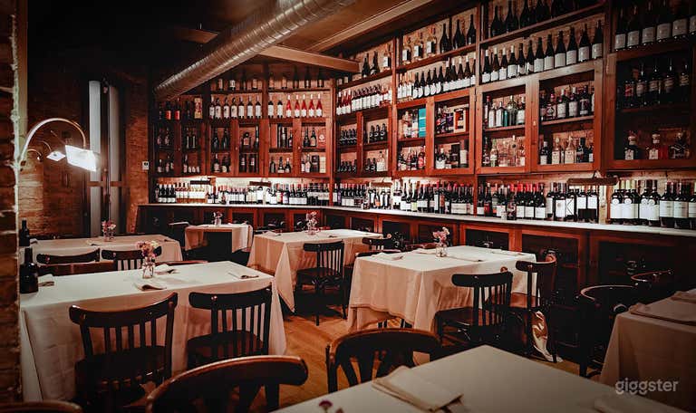  Elegant Restaurant with Wine Cellar 