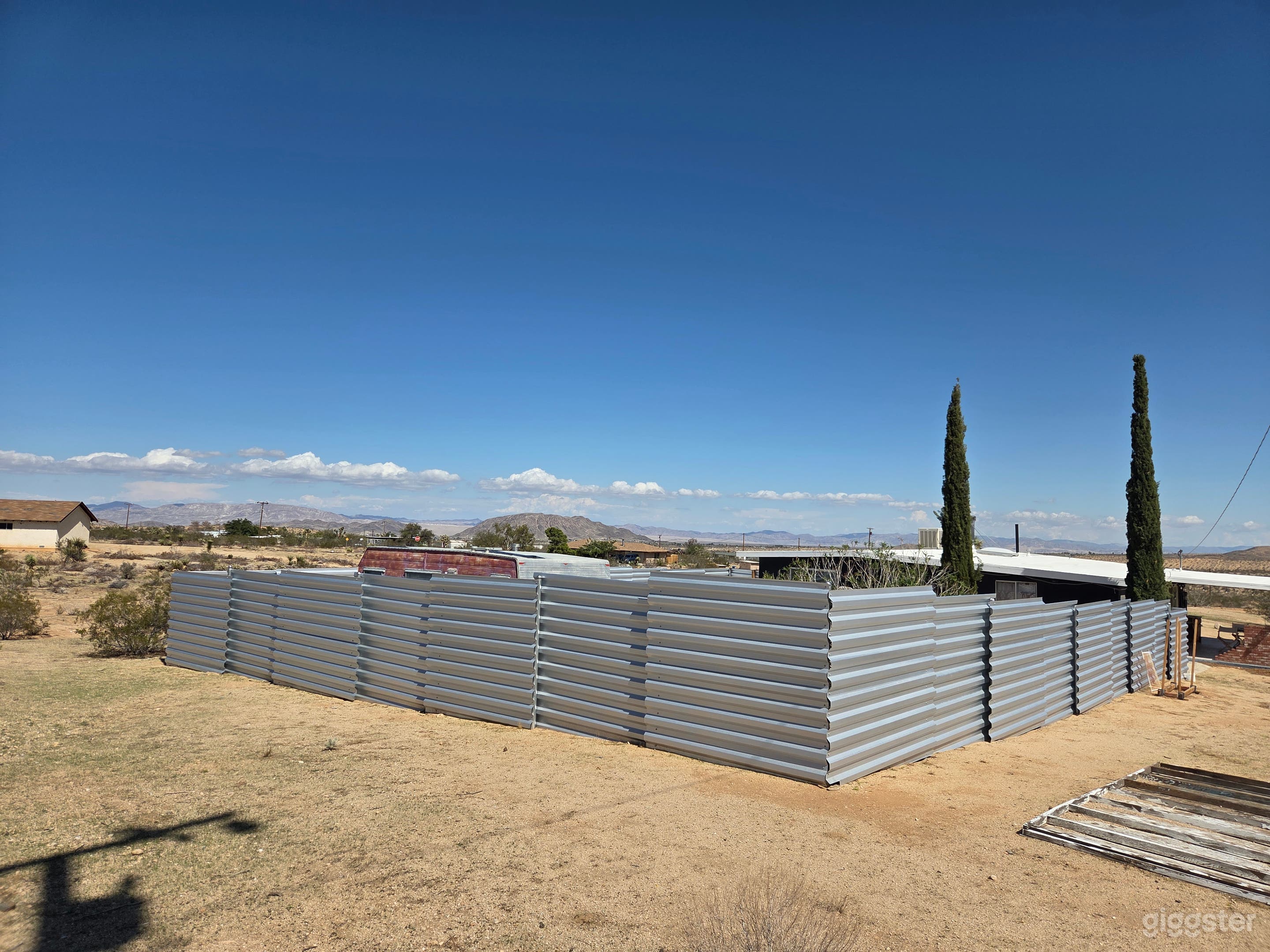 Modernist Desert Ranch Photo 4