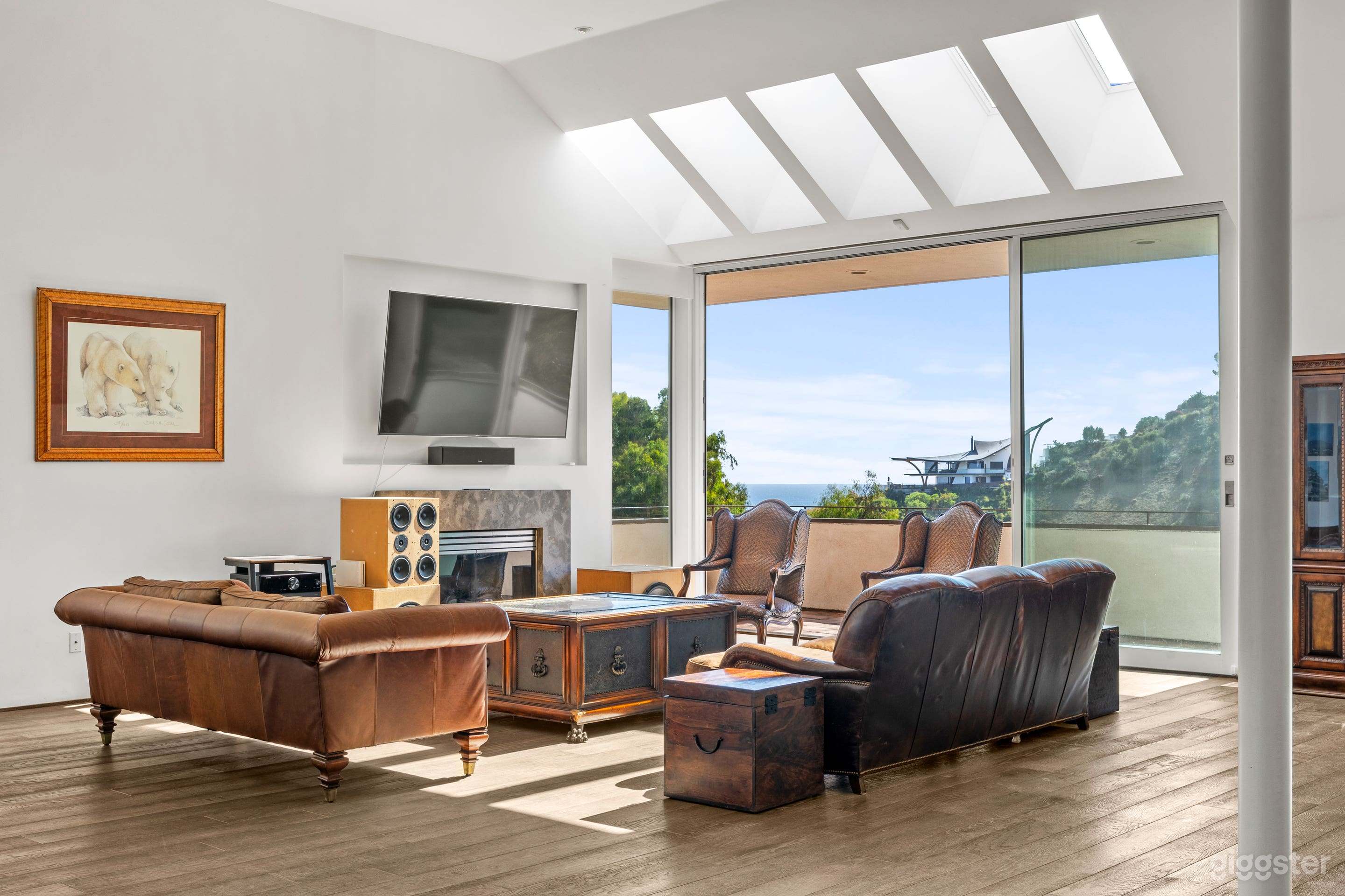 Malibu Ocean and Canyon View Modern Home Photo 3