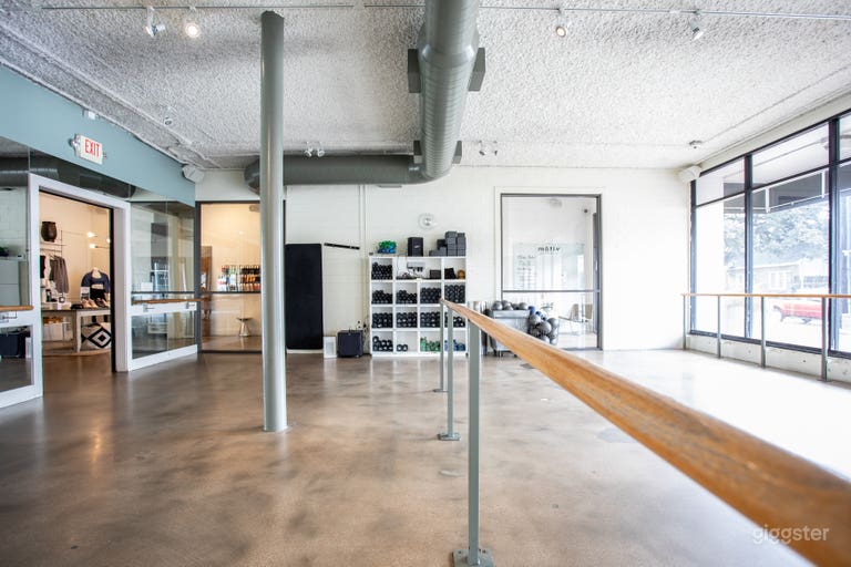  Fitness/Photo Studio  