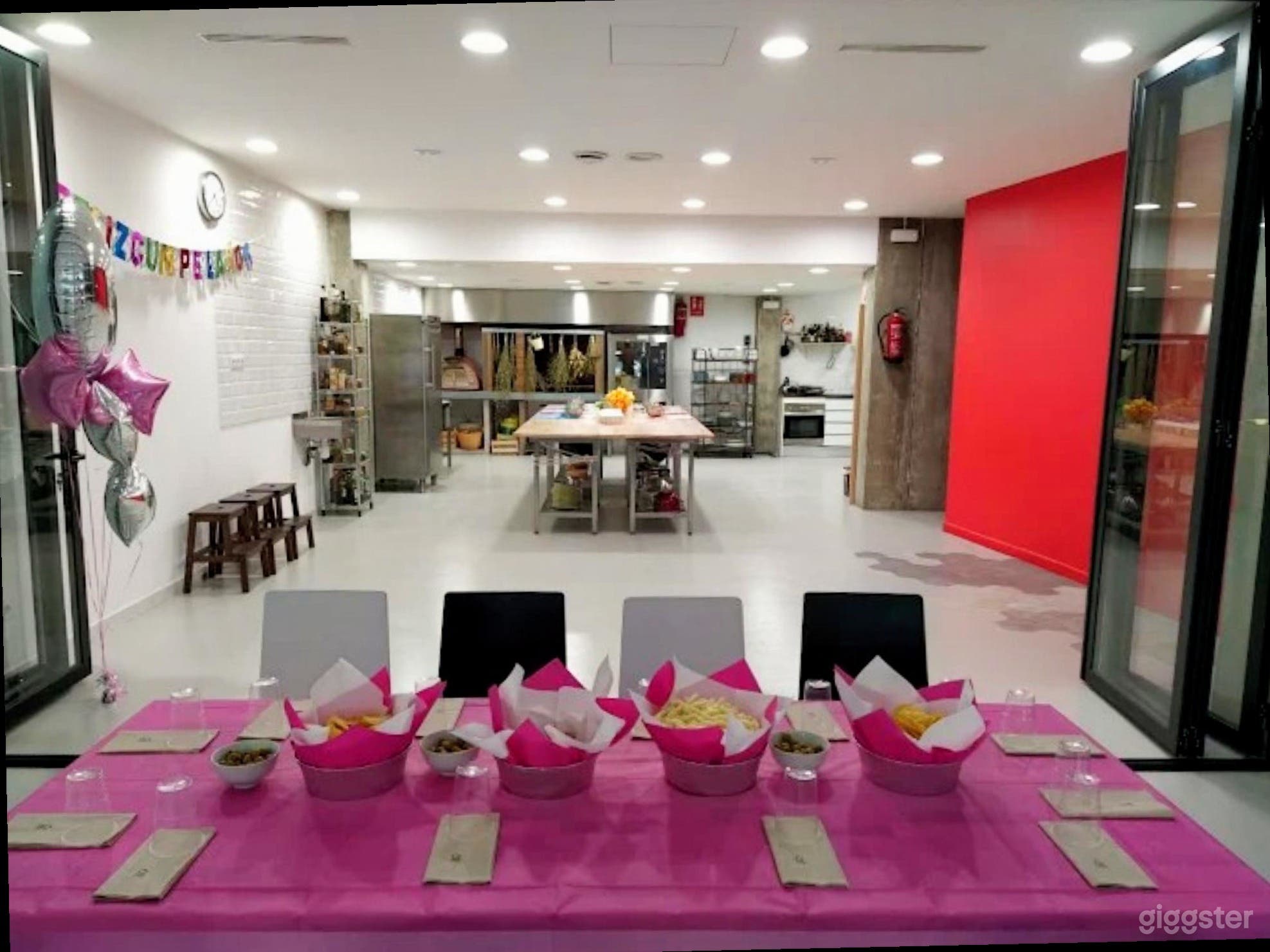 Una cocina abierta y un espacio para crear, conectar y disfrutar Foto 2