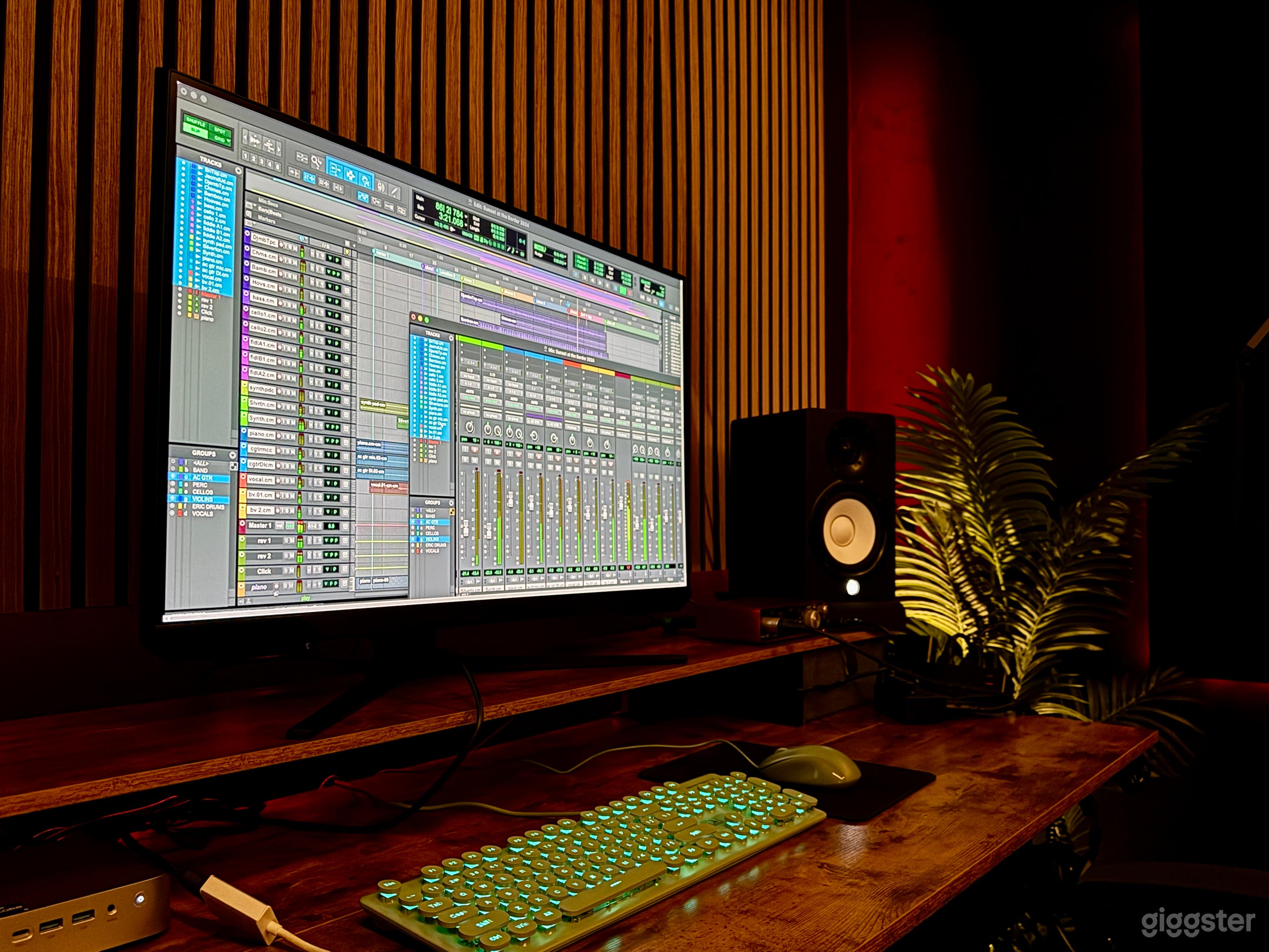 Cozy Vibey Music Audio Production Recording Studio Burbank Photo 3