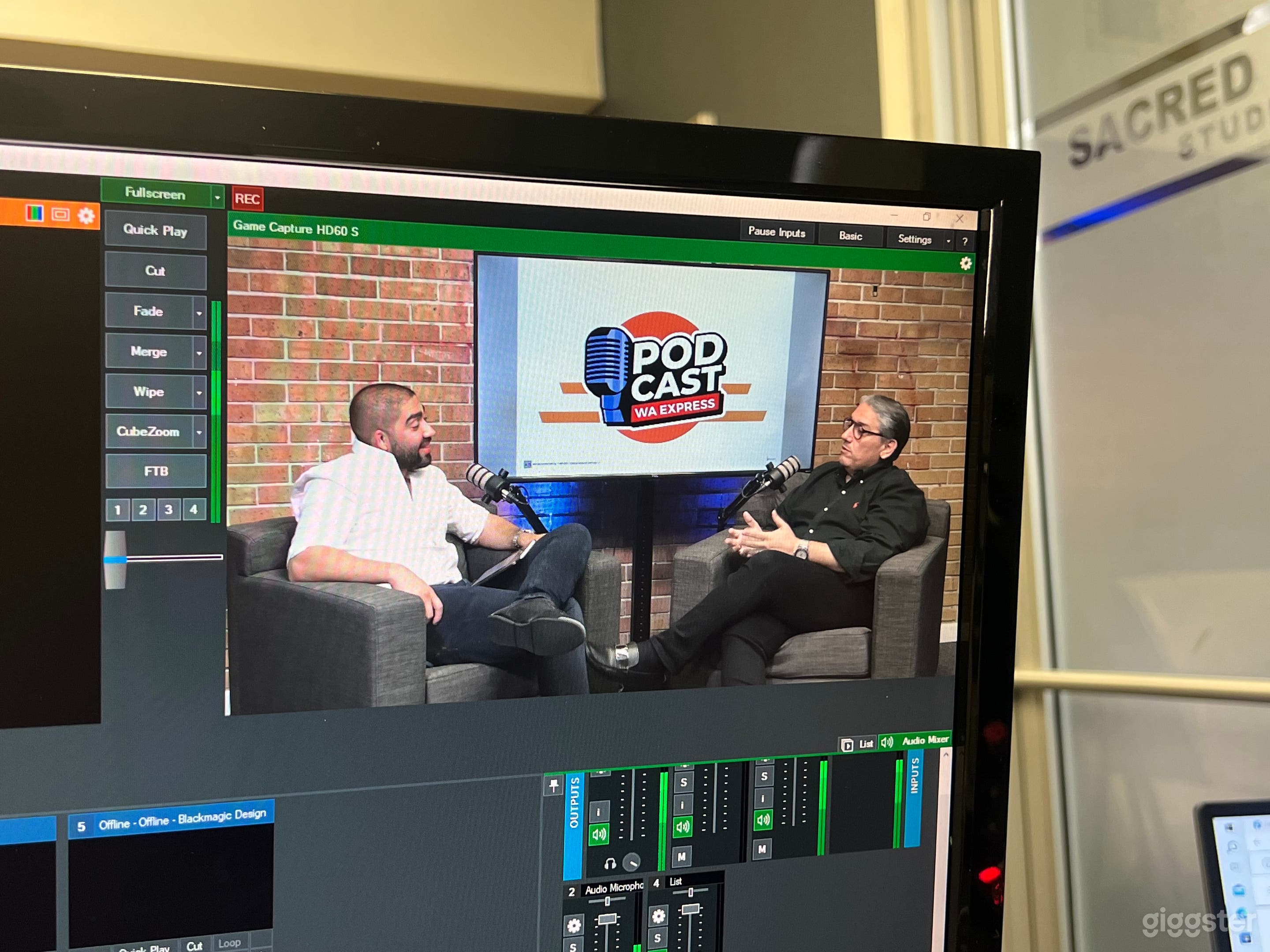 Video Podcast Studio Photo 4