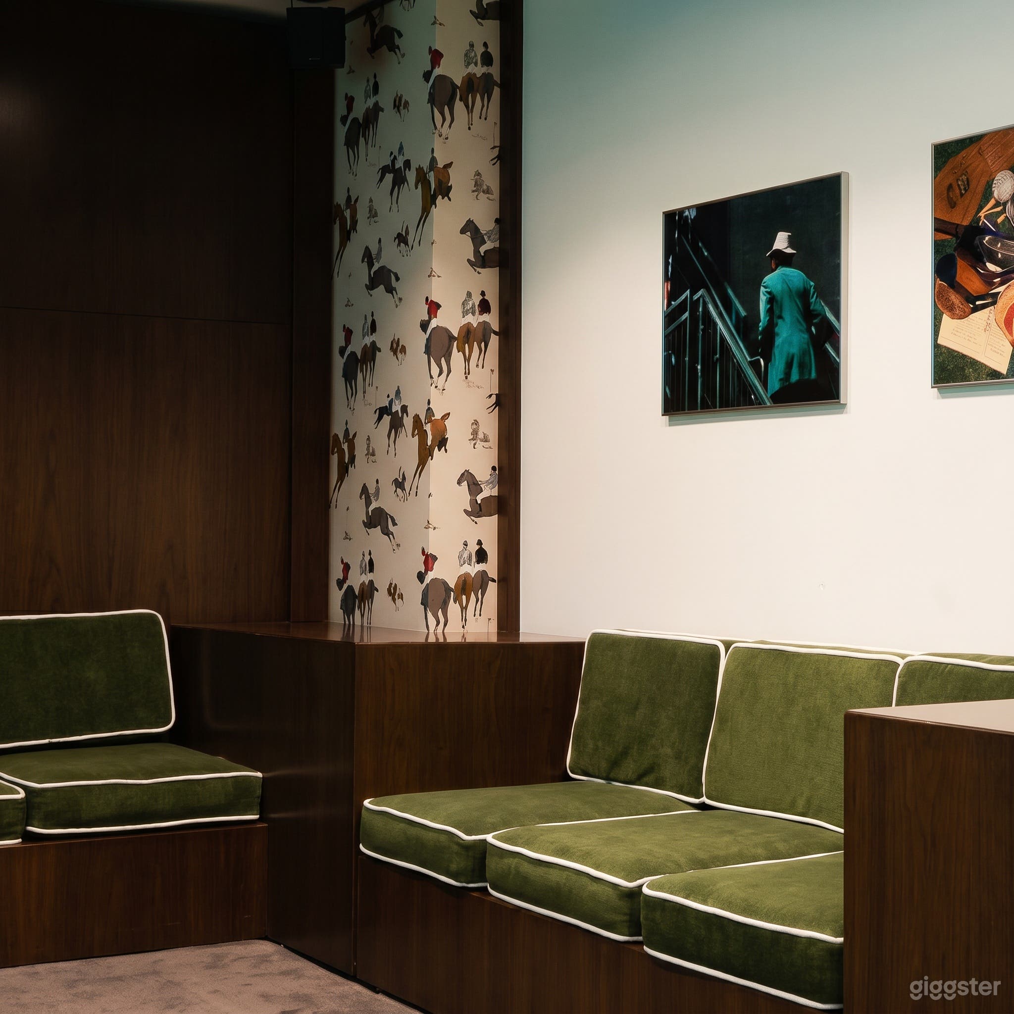 Photo de Salle de Golf Indoor Privée Élégante 2