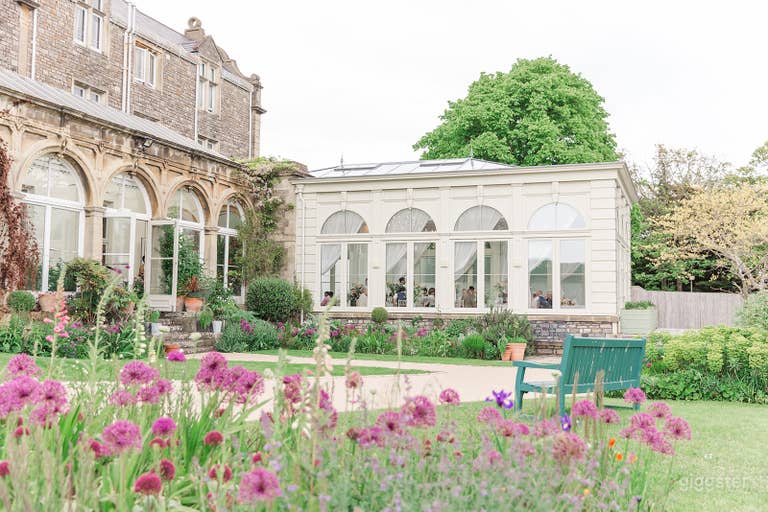  Victorian Mansion with Stunning Interiors & Garden 