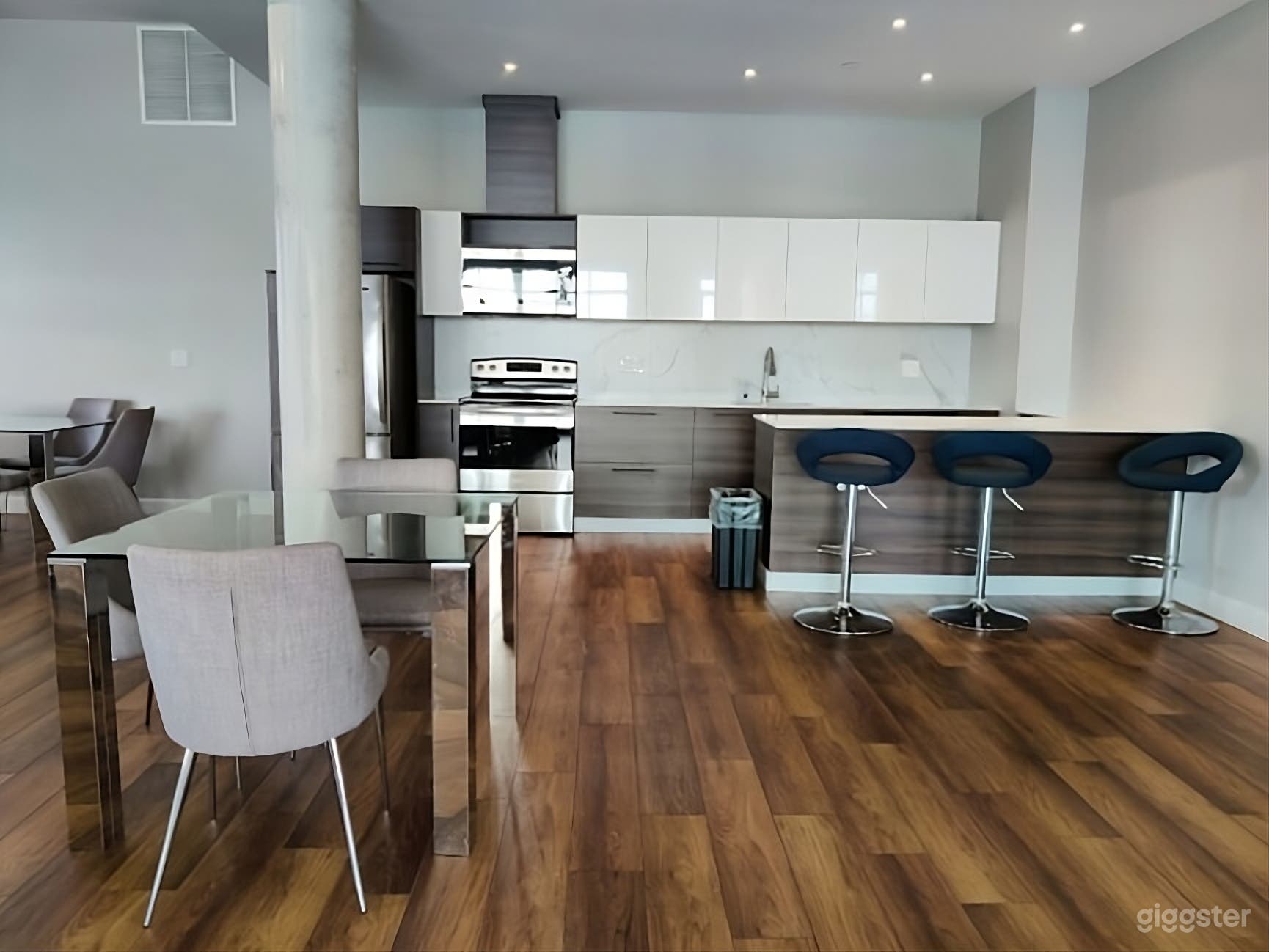 Beautiful Modern Event Space - & filming location Photo 4