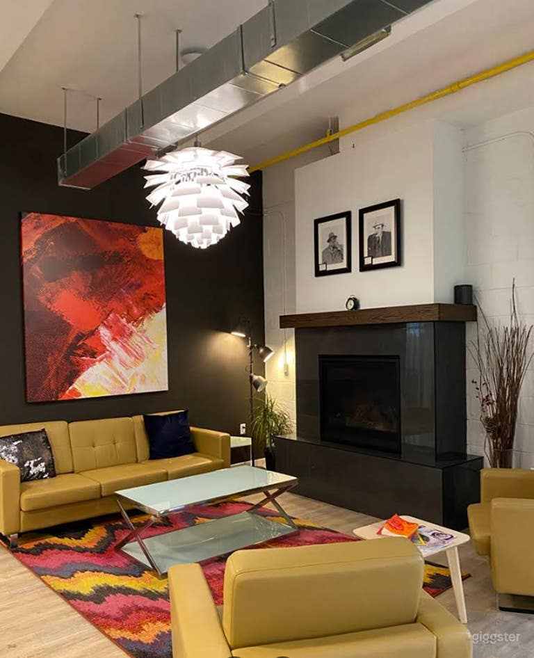  Modern 24/7 Coworking Lounge & Reception Area with Amenities 