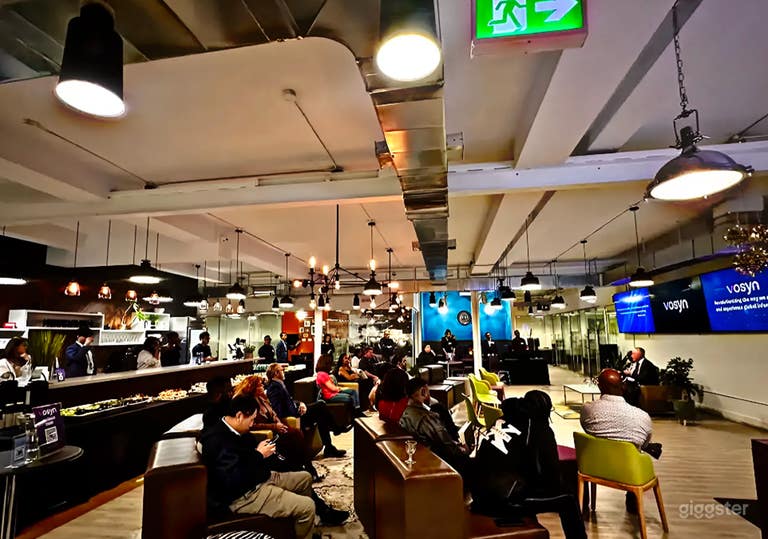  Modern 24/7 Coworking Lounge & Reception Area with Amenities 