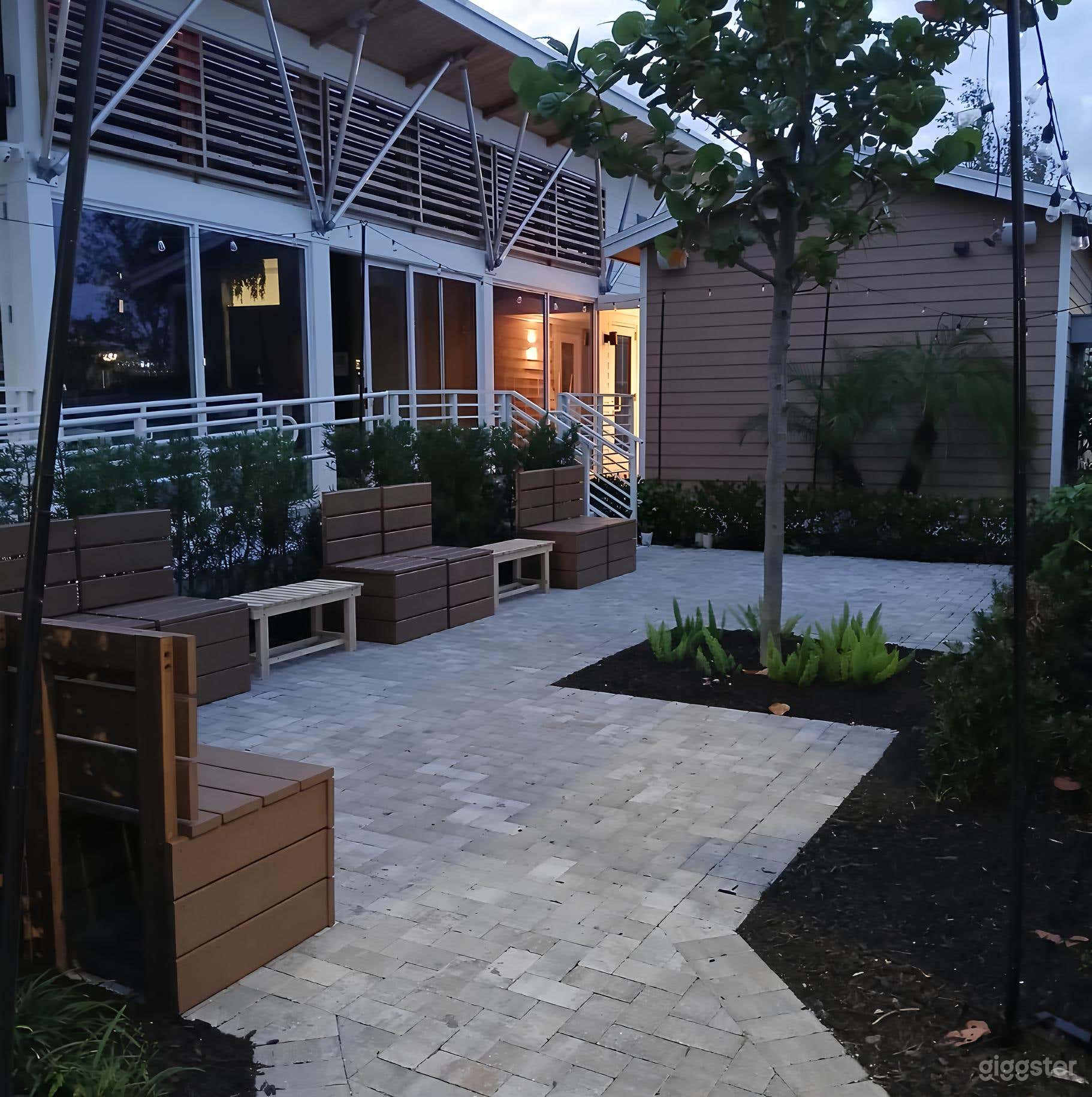 Full Buyout: Downtown Wine bar with Outdoor garden Photo 3