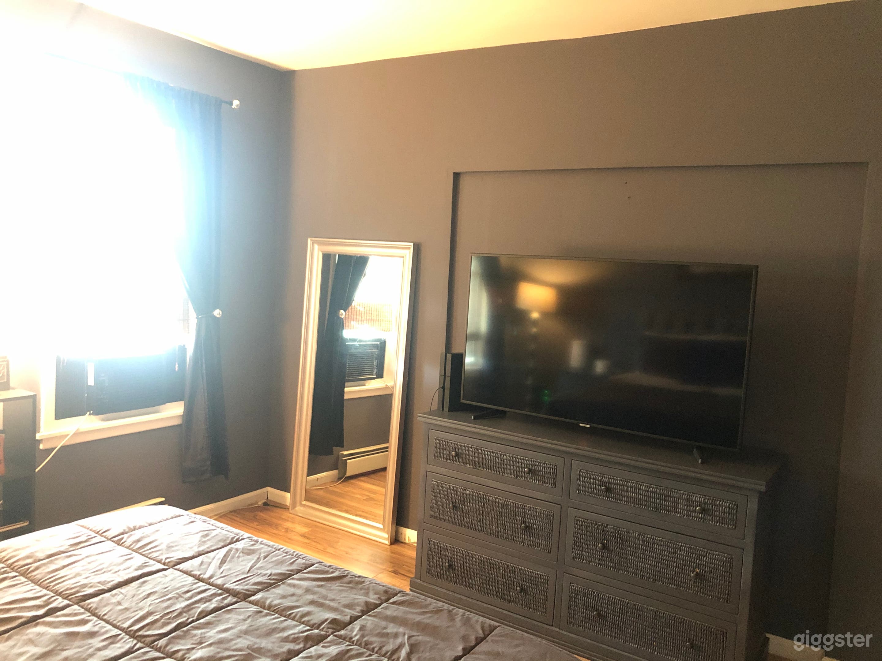 Well Kept Bachelor Pad Photo 4