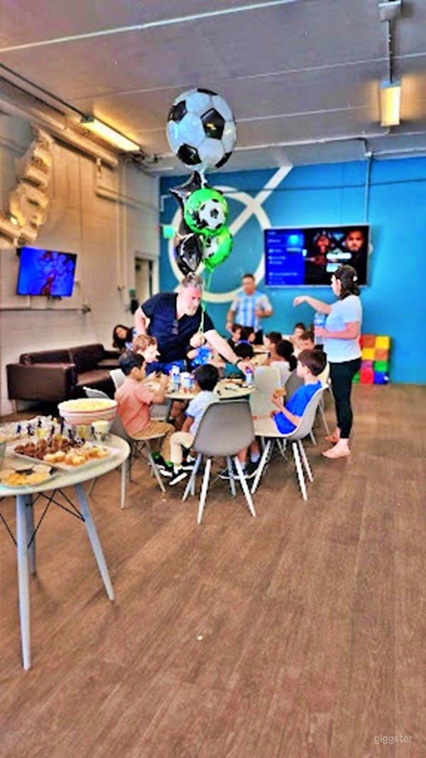 Soccer-themed Lounge Photo 3