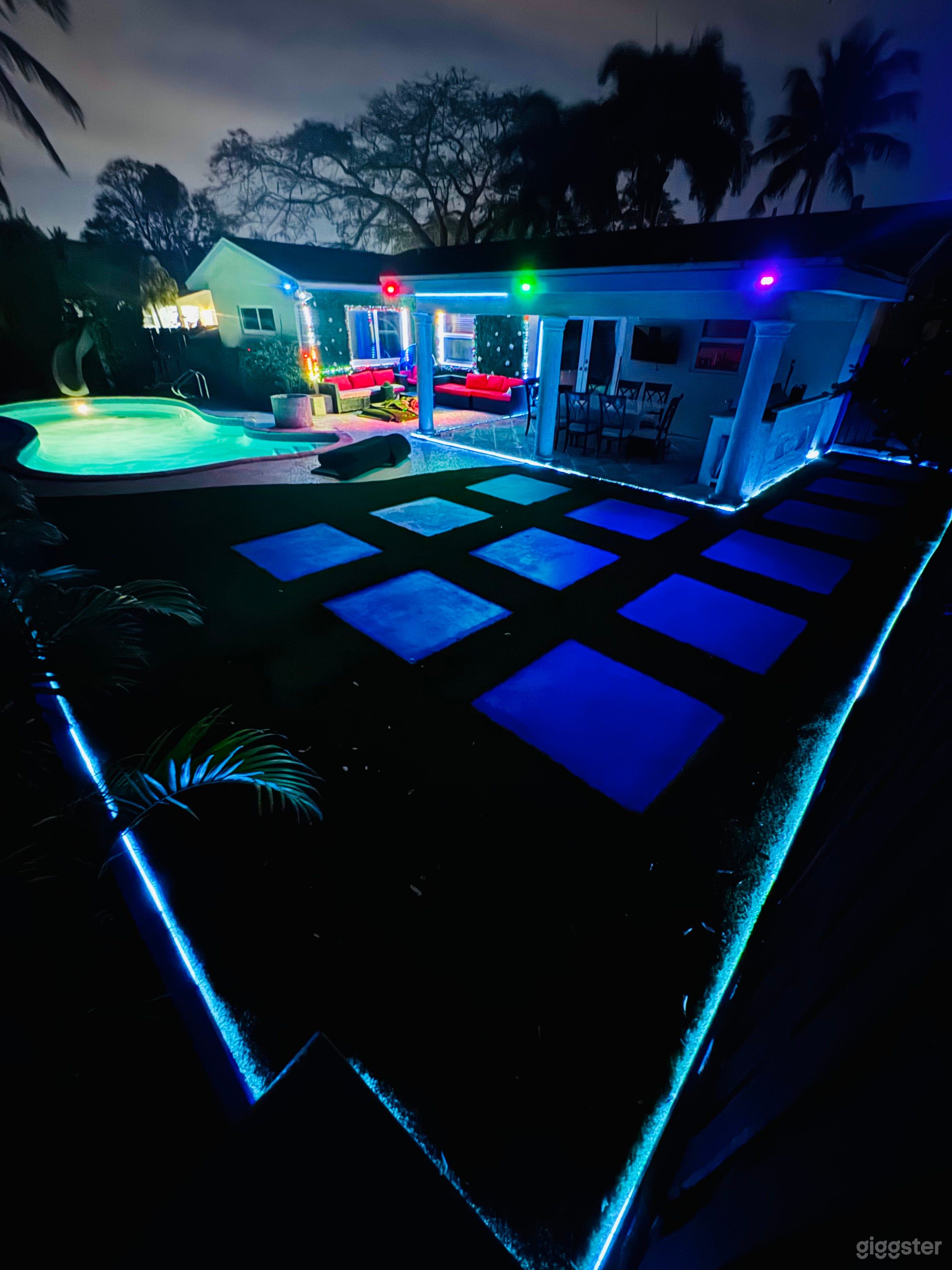 Paradise in Fort Lauderdale! Pool! Grill! Lights! Photo 1