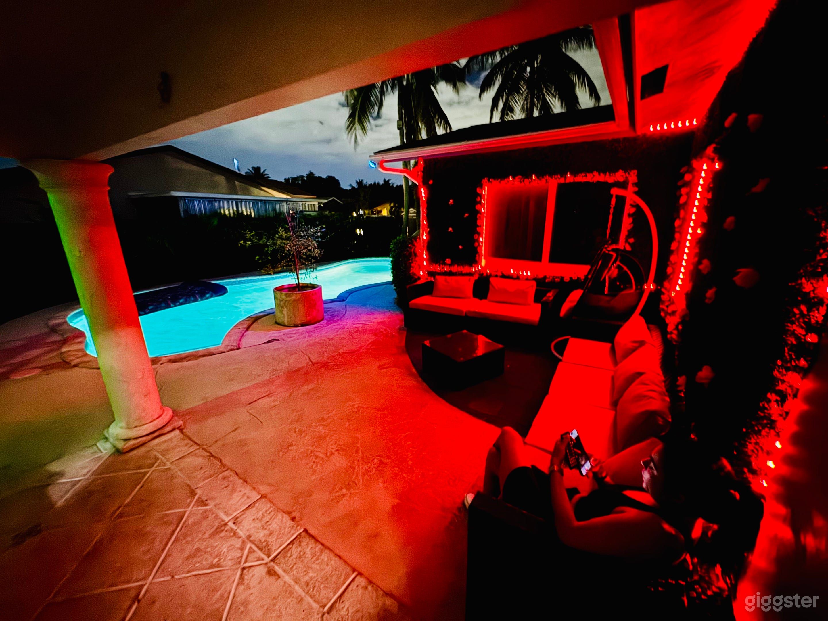 Paradise in Fort Lauderdale! Pool! Grill! Lights! Photo 3