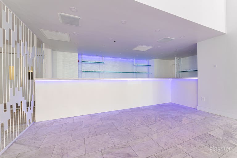  Large Modern Space w/ Built in Projection Mapping 