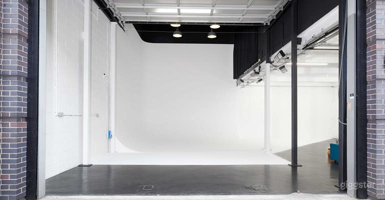  Modern Studio 6 