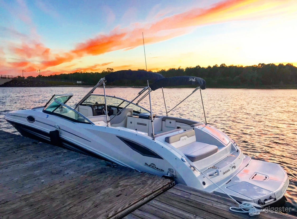 Cruise the City or Long Island Sound Photo 1